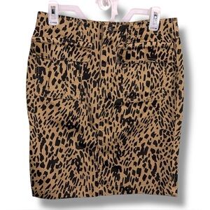 Size 8 Susan Betro Denim Leopard Print Front Pockets Skirt Stretch Cotton Animal